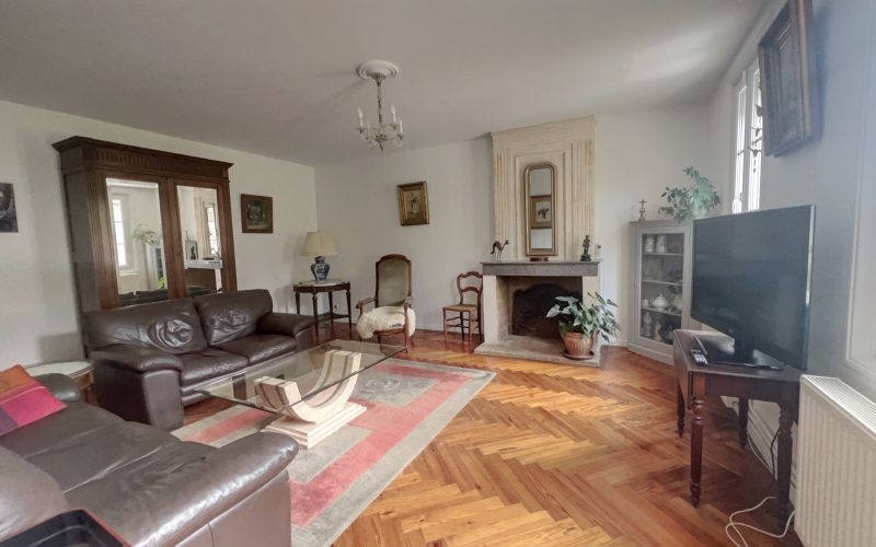 03465F9C-71E3-A540-0066-7F76F9A26D43