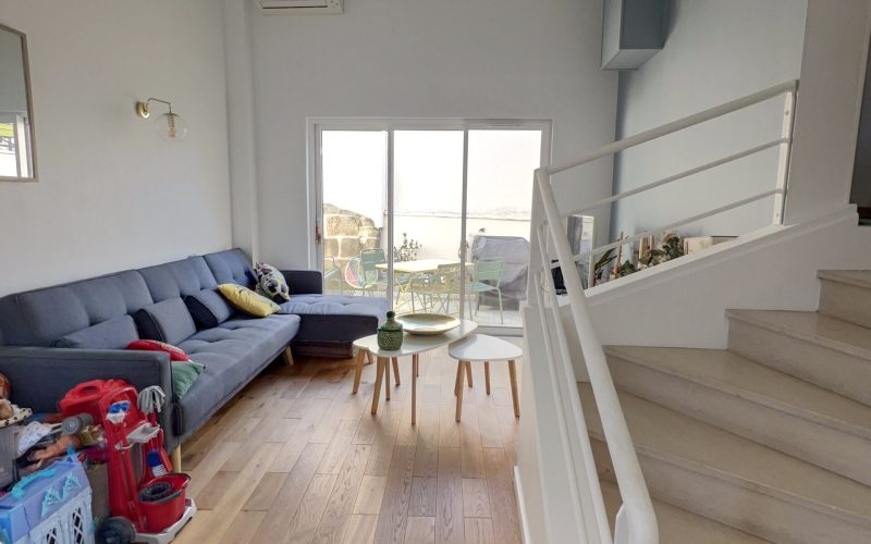 06AF96DA-A5B2-9E72-5FC5-7919B53DCDEE