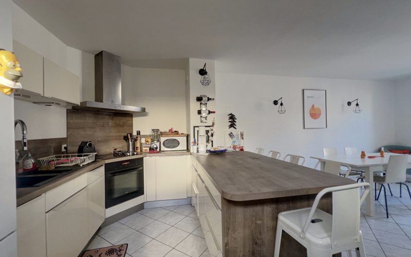 1AE64FB6-B2AA-12F7-E2F3-79C44BD1137B