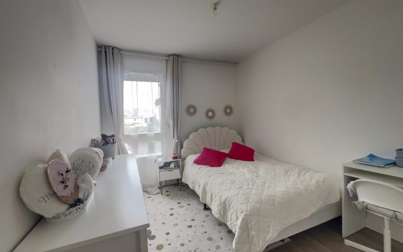 35B41B12-4FC9-4BBC-C736-93DDF341D3F4