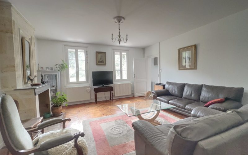 51B81D9D-642E-389C-F88B-90404C396F9F