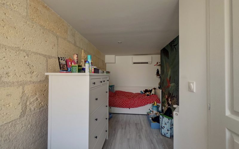 51D698EC-15E3-293C-39AF-8B6F301B81B3