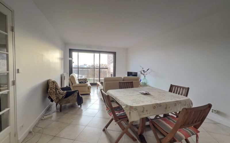 69B1B860-F26E-4D7A-126E-0467382EB454