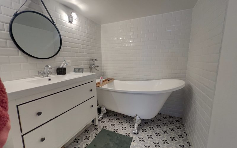 82B61574-13F5-151A-D338-23174A3C024A