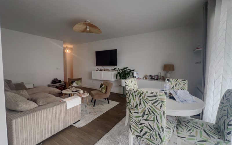 8F5CB0DA-2BCA-ADBF-93BA-89FA145452F3