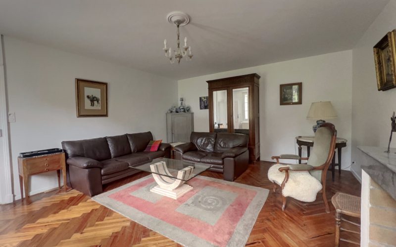 CDD97264-E640-7592-8E3B-190B2F36C3DA